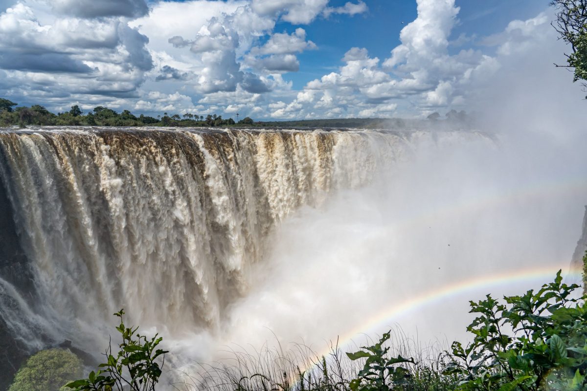 The Victoria Falls in Green Season (1)